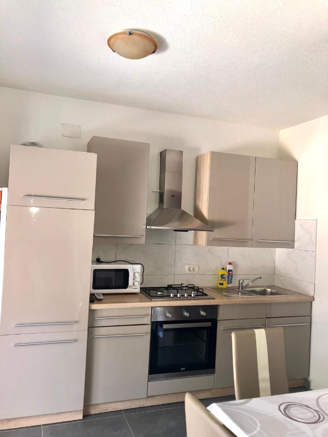 Apartmani Janja スタリグラード エクステリア 写真