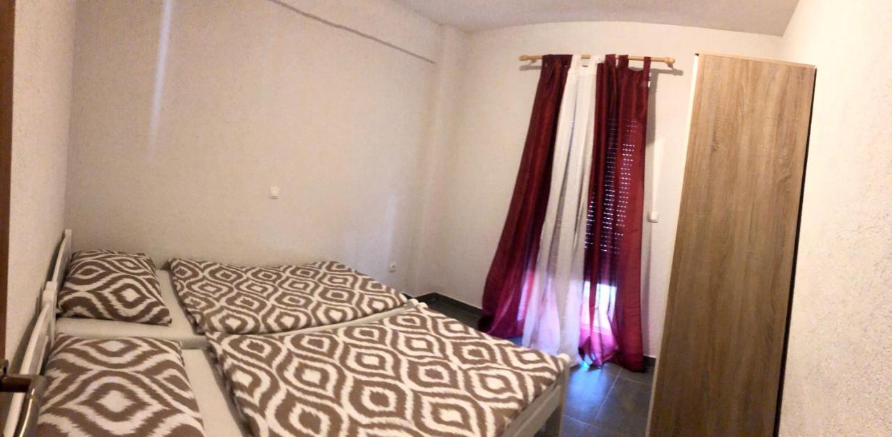 Apartmani Janja スタリグラード エクステリア 写真