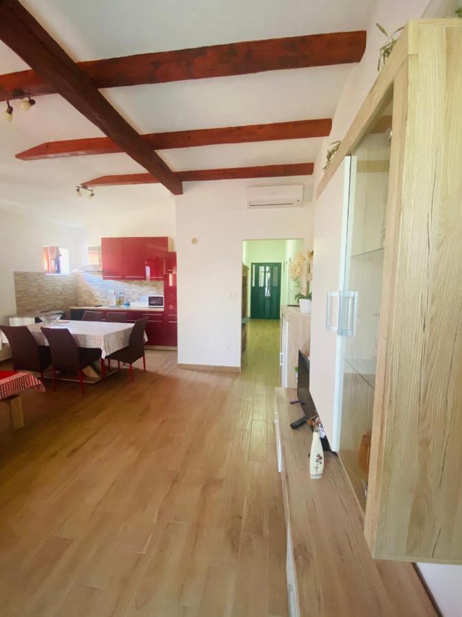 Apartmani Janja スタリグラード エクステリア 写真